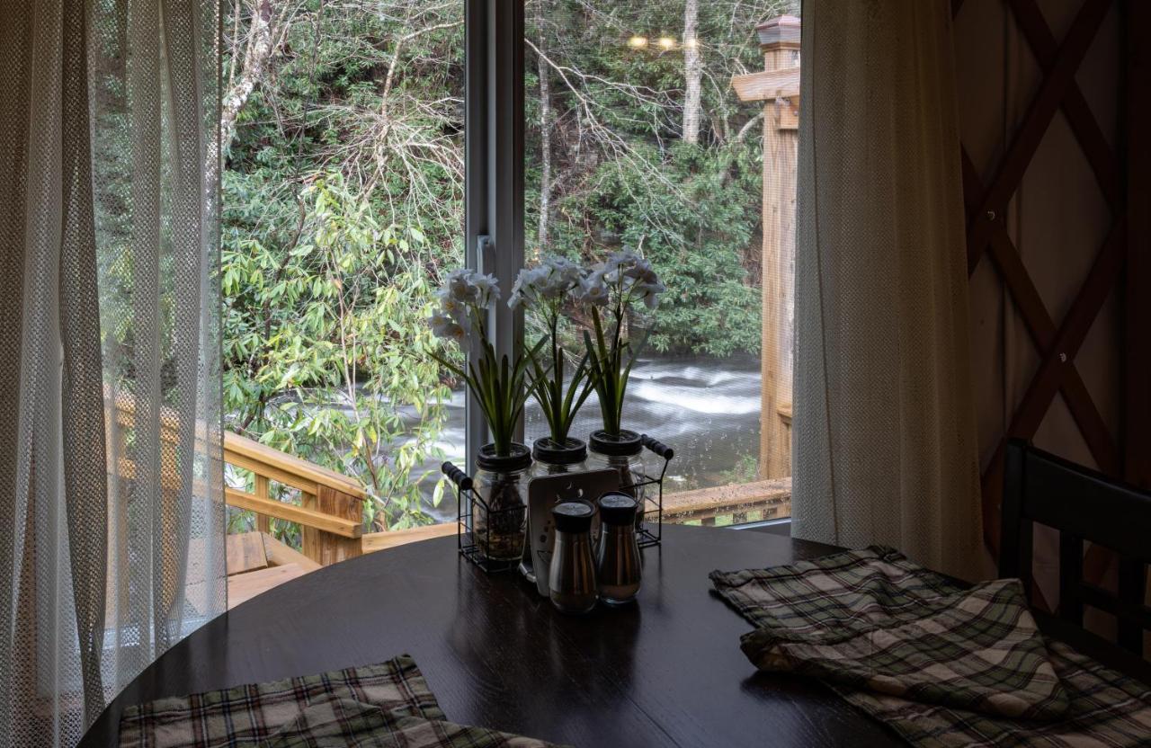 Tranquil Haven Luxy Yurt - Creekside Glamping With Private Hot Tub Villa Topton Екстериор снимка